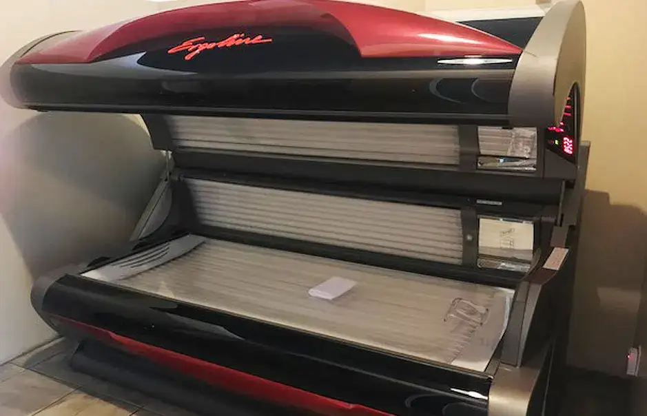 Level 4 Tanning Bed | The Ergoline Turbo Powered Classic 600 - Central Illinois