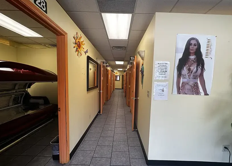 The Sun Room Tanning Salon - Springfield, IL N. Dirksen location