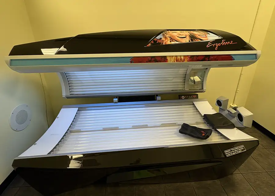 Level 4 Tanning Bed | Ergoline Passion Plus - Central Illinois